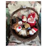 HANDLED BASKET WITH CHRISTMAS PLUSH AND LIGHT UP