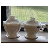 WEST MORELAND GLASS TWIG AND BERRIES SUGAR AND