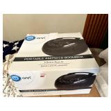 ONN PORTABLE AM/FM CD BOOMBOX IN OB