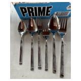 NEW FLATWARE SERVICE FOR 8