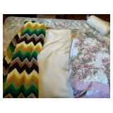 AFGHAN, BLANKET, FLORAL RUFFLED BED SPREAD