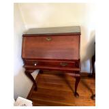 CHERRY QUEEN ANNE STYLE FLIP DOWN SECRETARY DESK,