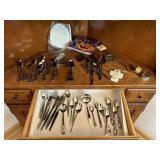 ASSORTED FLATWARE, CROSS, NAPKINS