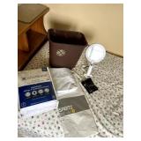 TWIN ZIPPER MATTRESS PROTECTOR NEW, LIGHTED HAND