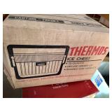 THERMOS ICE CHEST IN OB