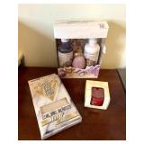 CASWELL MASSEY ENGLISH LAVENDER GIFT SET, GOLD