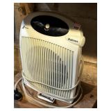 HOLMES PERSONAL HEATER MOUNTED ON WOOD