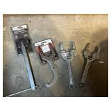 TELESCOPING BASIN WRENCH, SLIP AND LOCK NUT