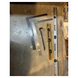 LEVELS, PRY BAR AND SQUARES