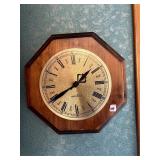 SETH THOMAS SHERWOOD BATTERY OP WALL CLOCK
