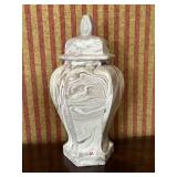 MARBLED SLIP CAST URN WITH LID