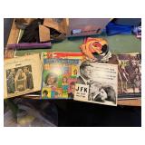 RECORDS AND 45S INCLUDING THE PARTRIDGE FAMILY,
