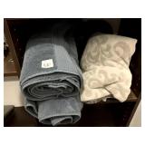 LARGE BATH TOWELS