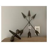 ARROW AND STEEL DICE