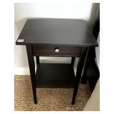 1 DRAWER BLACK SIDE TABLE W/ CENTER DRAWER - 27"