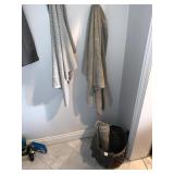 METAL RIM OPEN BASKET 6 TOWELS