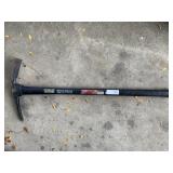 HUSKY 2.5 LB PICK MATOCK .