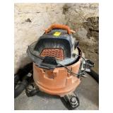SHOP VAC W/ HOSE