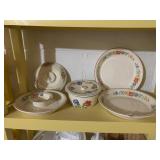 VINTAGE FLORAL SERVING PIECES, PIE PLATE, COVERED