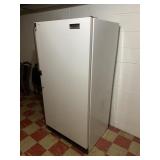 SEARS COLD SPOT UPRIGHT FROSTLESS FREEZER, LOCK