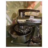 SUNBEAM MIXMASTER STANDING MIXER