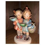 FULL BEE HUMMEL "GOING TO GRANDMAS"