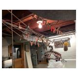 CLOTHES PIN HOLDER, CLOTHESLINE AND CLOTHES PINS