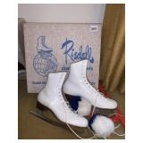 RIEDELL SZ 6 WOMENï¿½S LEATHER ICE SKATES WITH OB