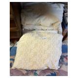 PILLOWS BOTH FEATHER AND POLY FILLED