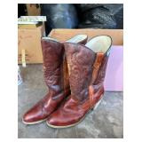 COWBOY BOOTS SOME WEAR SZ 10