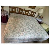 KING SIZE MATTRESS AND SPLIT BOX SPRING