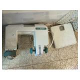 DAZEY TURBOSPA BATH SPA AND BATHROOM SCALE