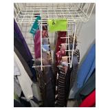 LARGE ASSORTMENT OF MENï¿½S TIES