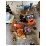 HALLOWEEN PUMPKINS, BEAR ETC.