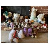 LARGE COLLECTION OF PLUSH BEARS, DISNEY GOOFY,