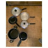 WAGNER WARE MAGNOLITE SAUCE POT WITH LID, WEAR