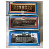 HO MODEL POWER AND LIFE LIKE ROLLING 3 CARS