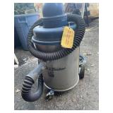 B & DECKER WET DRY VAC