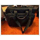 US LUGGAGE LAPTOP BAG WITH SHOULDER STRAP AND