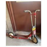 4 RADIO SCOOTER WITH HORN