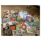 LARGE GROUP OF CHILDRENS BOOKS INCLUDING THE