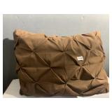 COMFORTER BROWN W/ MATCHING PILLOW QUEEN SZ.