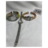 VENIER BRACELET WATCH, QUARTZ AMBER STONE WRAP