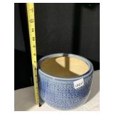GLAZED POTTERY PLANTER BLUE/WHITE