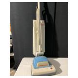 HOOVER UPRIGHT VAC