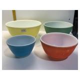 COMPLETE PYREX MIXING BOWL SET, SOLID COLORS,