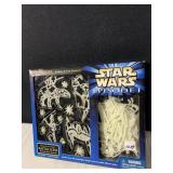 STAR WARS GLOW IN DARK BATTLE ZONE WALL SET