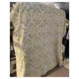 QUEEN STOREHOUSE COMFORTER