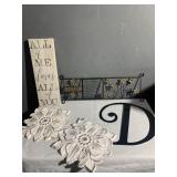 SIGNS AND WALL Dï¿½COR