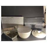 SALAD SPINNER W/ EXTRA LID, BAKING DISHES, TRAY